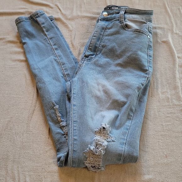 Fashion Nova Denim - Cute Fashion Nova Distressed Skinny Jeans